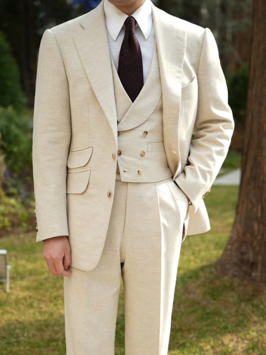 xu hướng phối vest cưới cho chú rể 2025