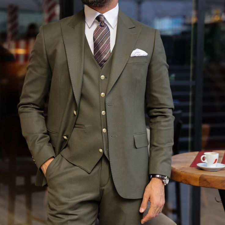 xu hướng phối vest cưới cho chú rể 2025