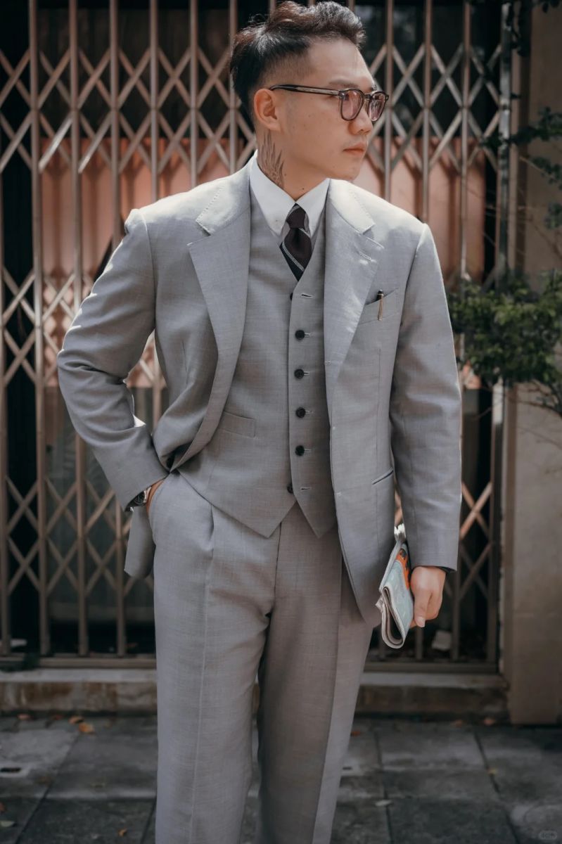 xu hướng phối vest cưới cho chú rể 2025