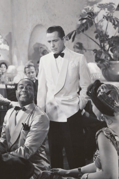 Áo Vest Dạ Tiệc Màu Trắng: Những Điều Cần Biết Trước Khi Mua