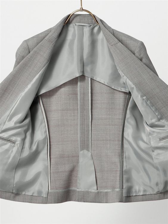 Xu hướng đồng phục vest nam công sở được ưa chuộng năm 2024